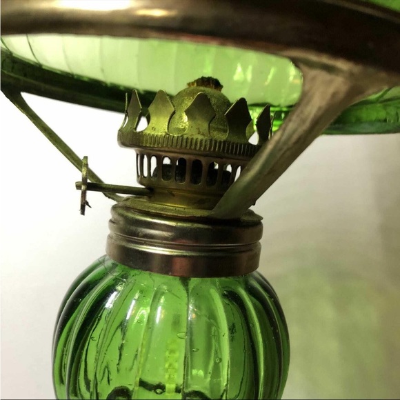 Antique Oil Lamp with matching shade. Green. Beautiful. Rare. 16” - Picture 2 of 5